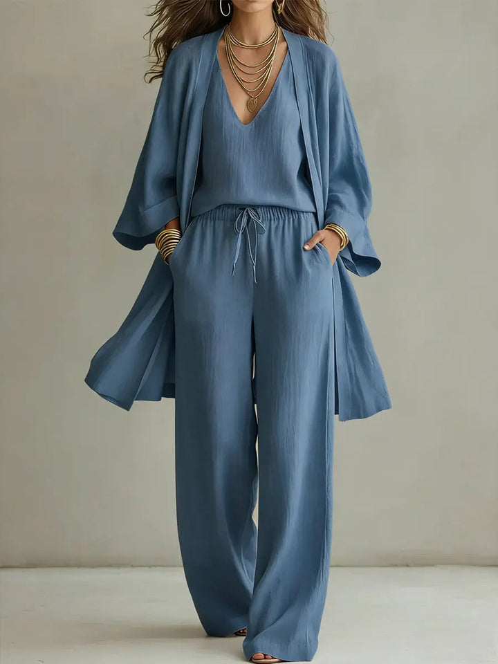 Ensemble féminin trois pièces en coton lin naturel, tenue élégante et fluide idéale pour les journées chaudes.