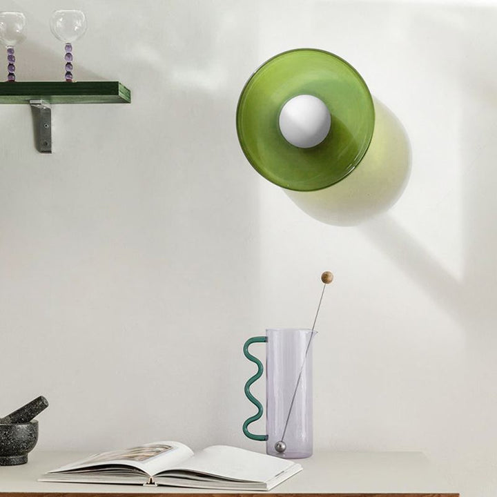 Plafonnier LED rond, moderne et sophistiqué, pour une lumière d'ambiance.
