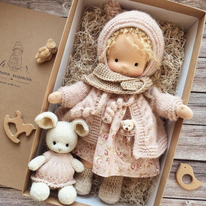 Marionnette en coton pour l'apprentissage ludique et la stimulation créative des enfants.