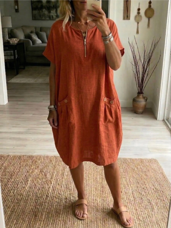 Robe femme Tessa ultra-confortable et chic, style décontracté avec fermeture éclair. Parfaite pour la mode femme d'été.