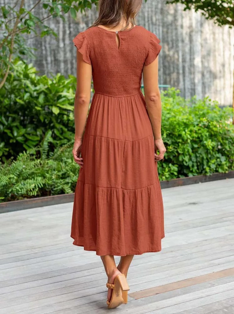 Robe chic et polyvalente pour femme, coupe avantageuse ventre plat. Confort et élégance assurés.
