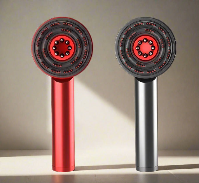Peigne de massage cuir chevelu Thera avec lumière rouge pour revitalisation et soin capillaire.