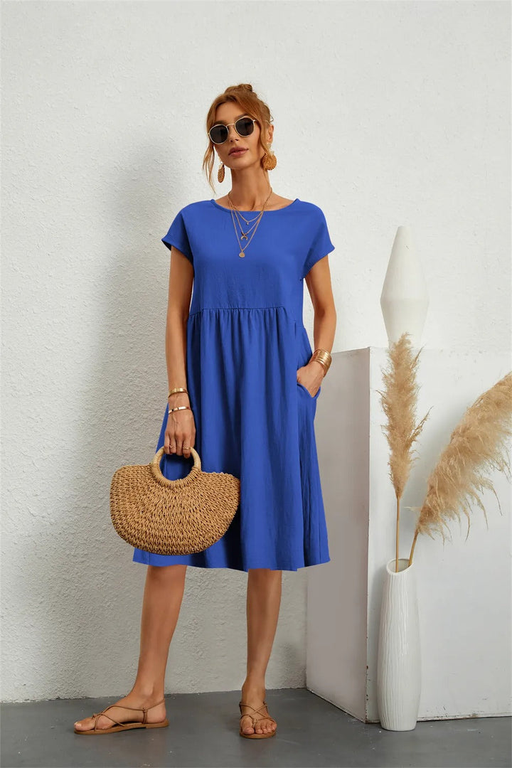 Élégante robe longue femme, parfaite pour soirée, cocktail ou cérémonie, intemporelle et chic, mode tendance.