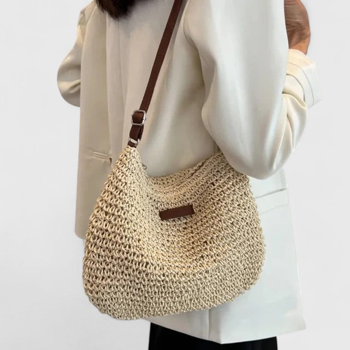 Sac à main femme en raphia tressé demi-lune, style bohème chic, parfait pour l'été.
