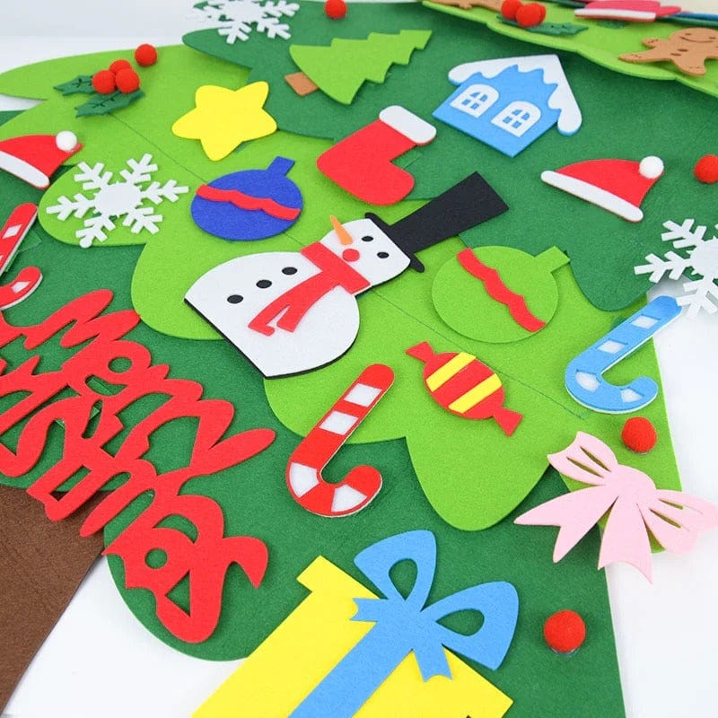 Sapin de Noël éducatif Montessori en feutre. Jouet interactif lumineux favorisant l'éveil et la créativité enfantine.