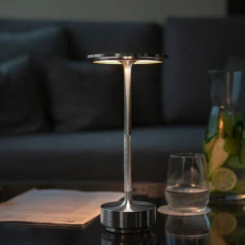 Lampe de table LED sans fil dimmable, éclairage moderne pour toute pièce ou espace extérieur. Batterie longue durée.