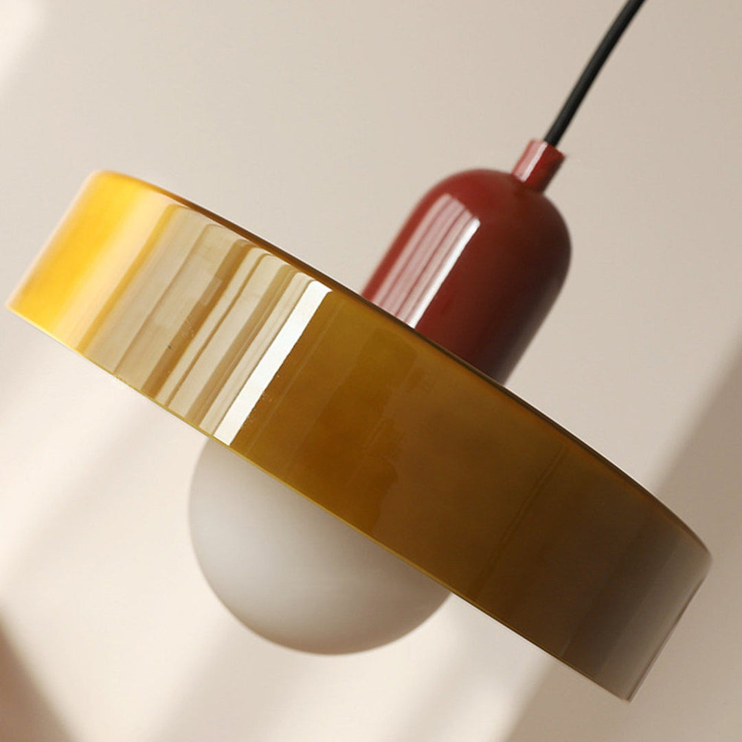 Lampe suspendue décorative Bauhaus, verre coloré, rehausse le design de votre bureau.