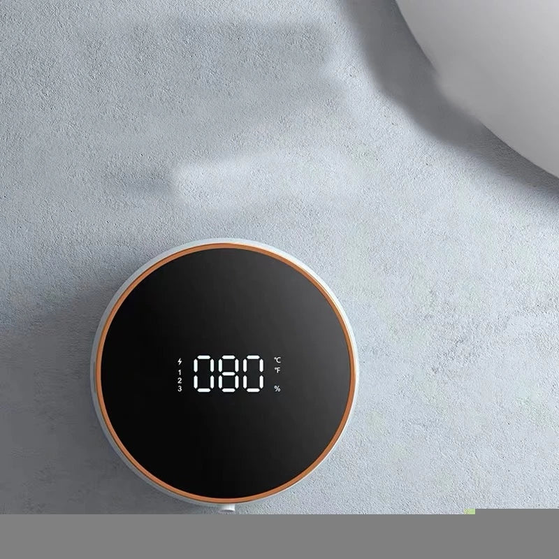 Distributeur de savon automatique sans contact, moderne et rechargeable pour une hygiène impeccable.