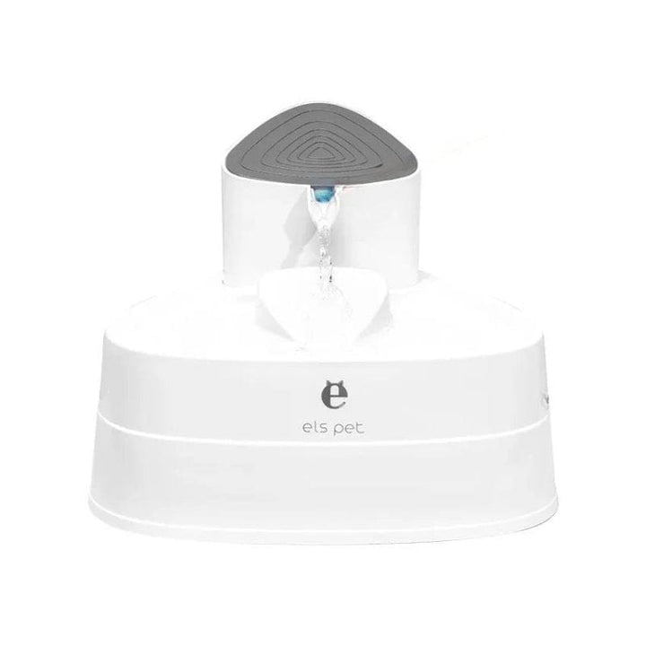 Hydratation optimale pour le bien-être de votre chat ou petit chien grâce à cette fontaine à eau automatique.