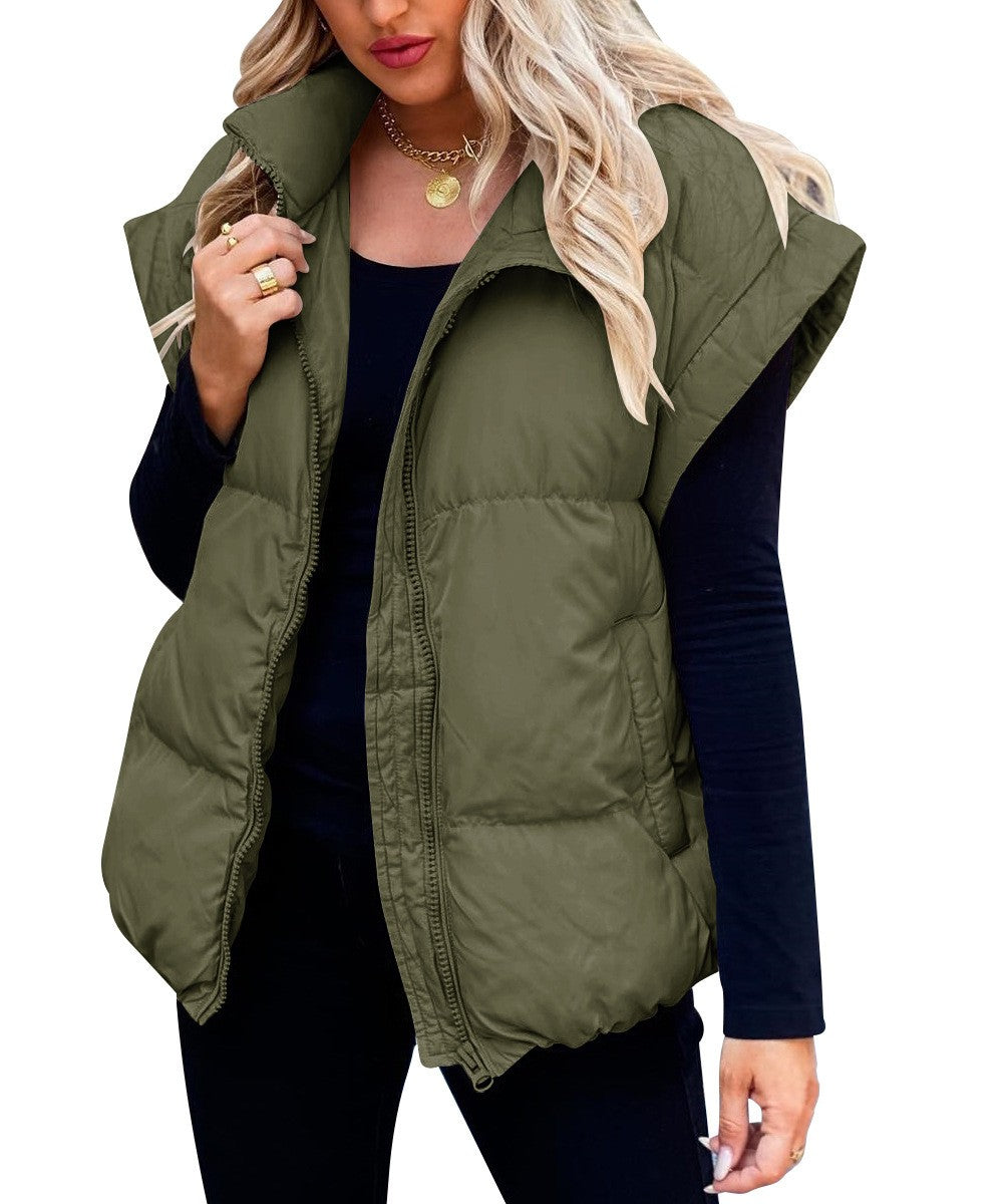Doudoune femme chic et légère, conçue pour ajouter une touche d'élégance à toute tenue hivernale.