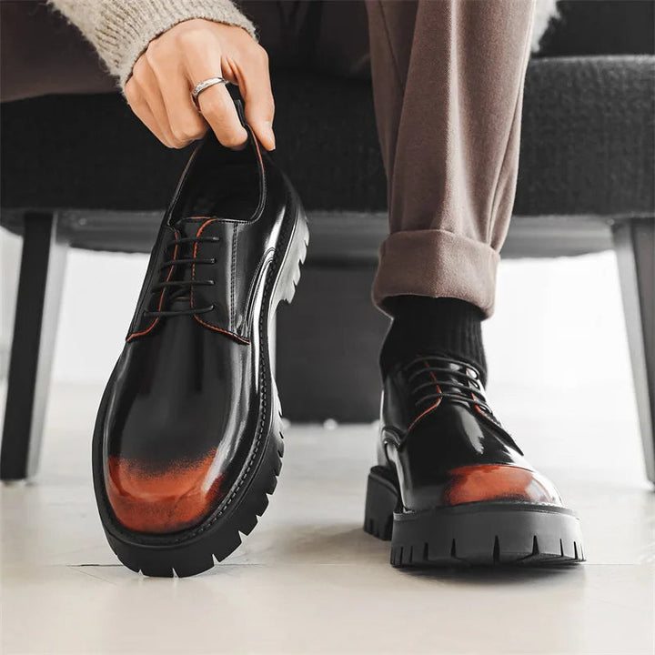 Chaussures hommes décontractées élégantes, parfaites pour un look urbain chic et confortable.