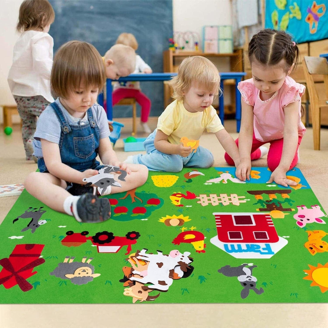 Idée cadeau: tableau en feutre pour enfants, un jouet éducatif qui stimule l'imaginaire et la créativité.