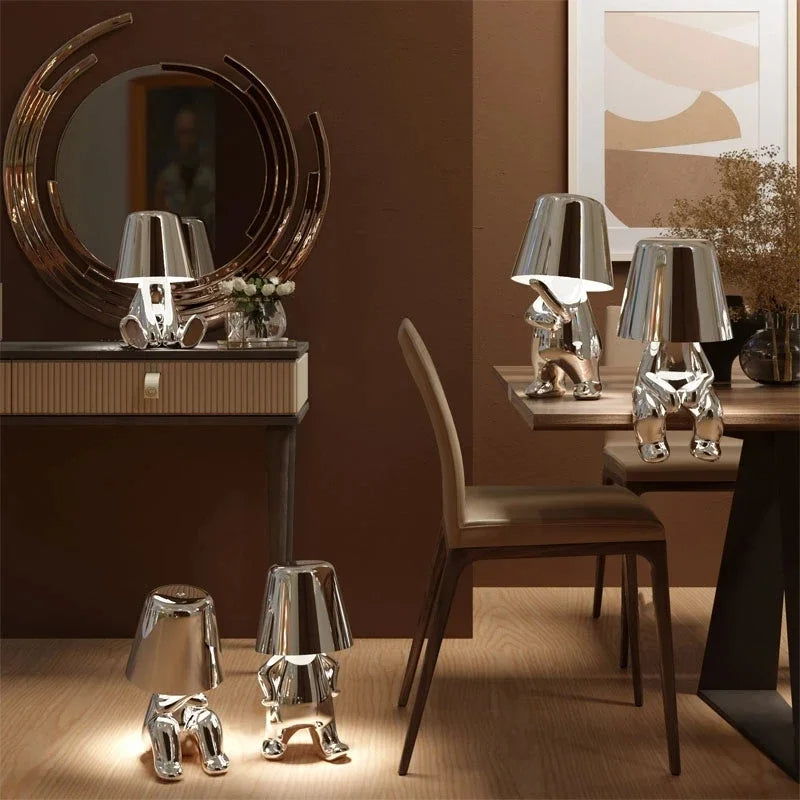 Lampe LuxeLoom LED, design homme stylisé, ornement décoratif moderne, lumière d'ambiance pour chambre.