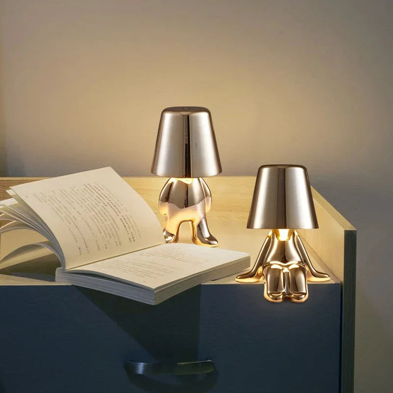 Luminaire LED décoratif, lampe de table homme stylisé, design moderne, lumière d'ambiance salon/chambre.