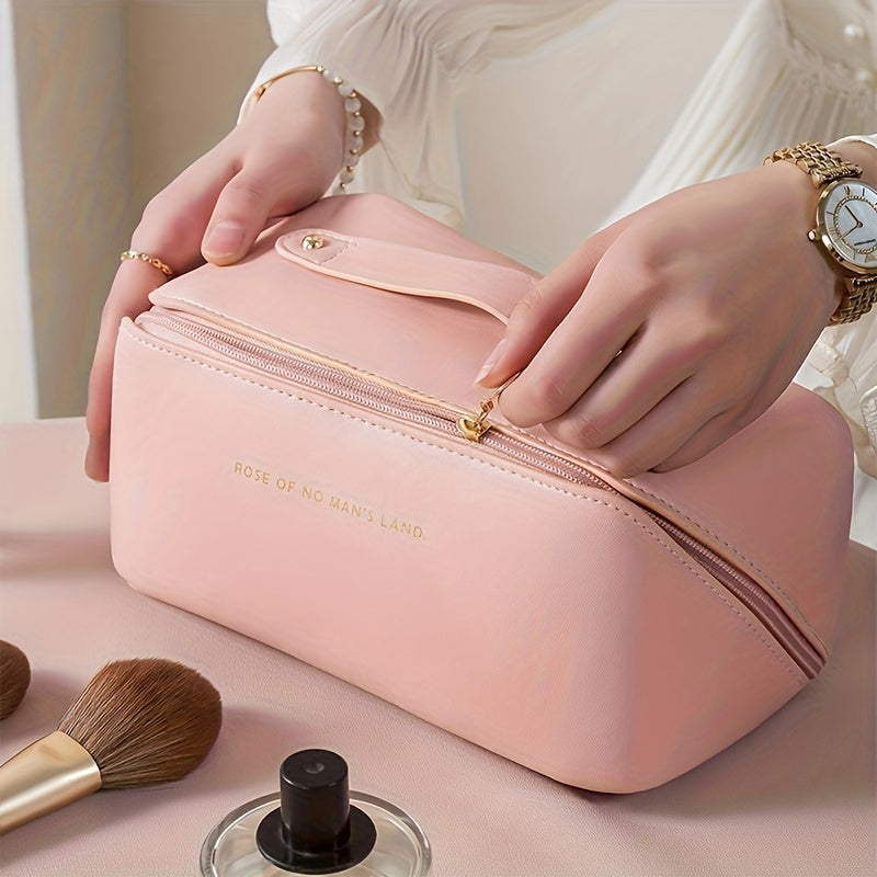 Trousse de voyage maquillage blanche, élégante et organisée pour femmes, rangement beauté essentiel.