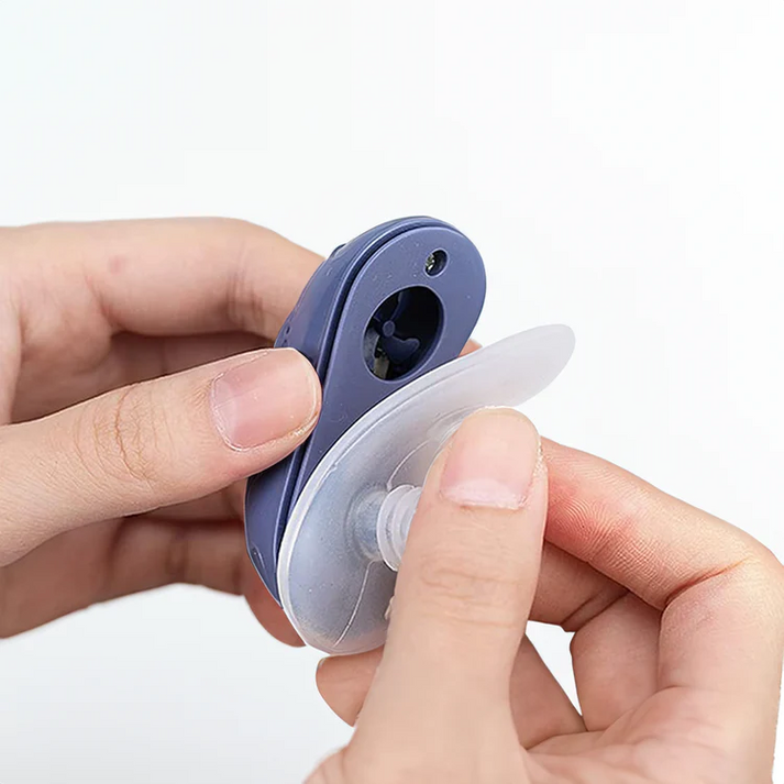 Profitez d'un sommeil réparateur avec ce micro CPAP portable, discret et sans tuyau, idéal contre le ronflement.
