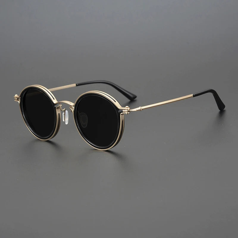 Lunettes de soleil polarisées homme/femme avec monture métal élégante, offrant une protection UV supérieure et anti-reflets.
