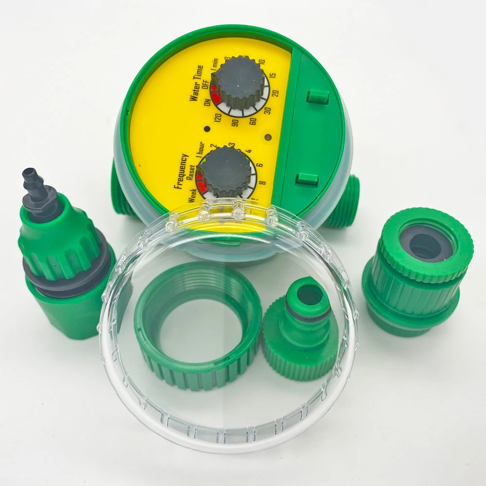 Tuyau goutte-à-goutte et émetteurs du kit d'arrosage automatique. Pour un jardin verdoyant et sain.