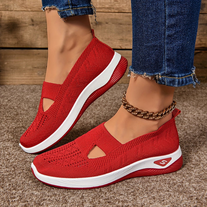 Chaussures femme slip-on légères, respirantes et confortables pour le bien-être des pieds sensibles au quotidien.