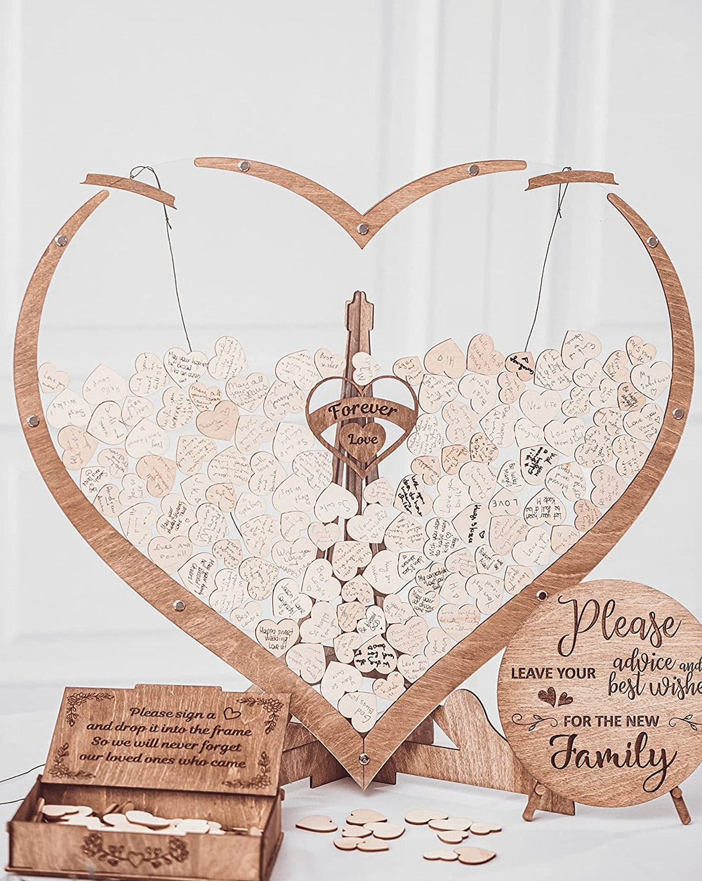 Livre d'or bois cœur personnalisable pour anniversaire, fête ou événement spécial. Décoration unique.