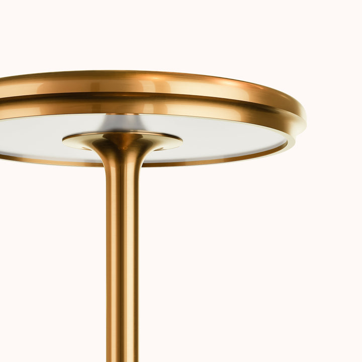 Lampe de table LED polyvalente sans fil rechargeable, éclairage intérieur/extérieur design et pratique.