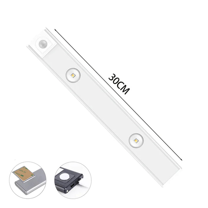 Lampe murale LED autonome, sans fil, avec capteur de mouvement, idéale pour divers espaces intérieurs.