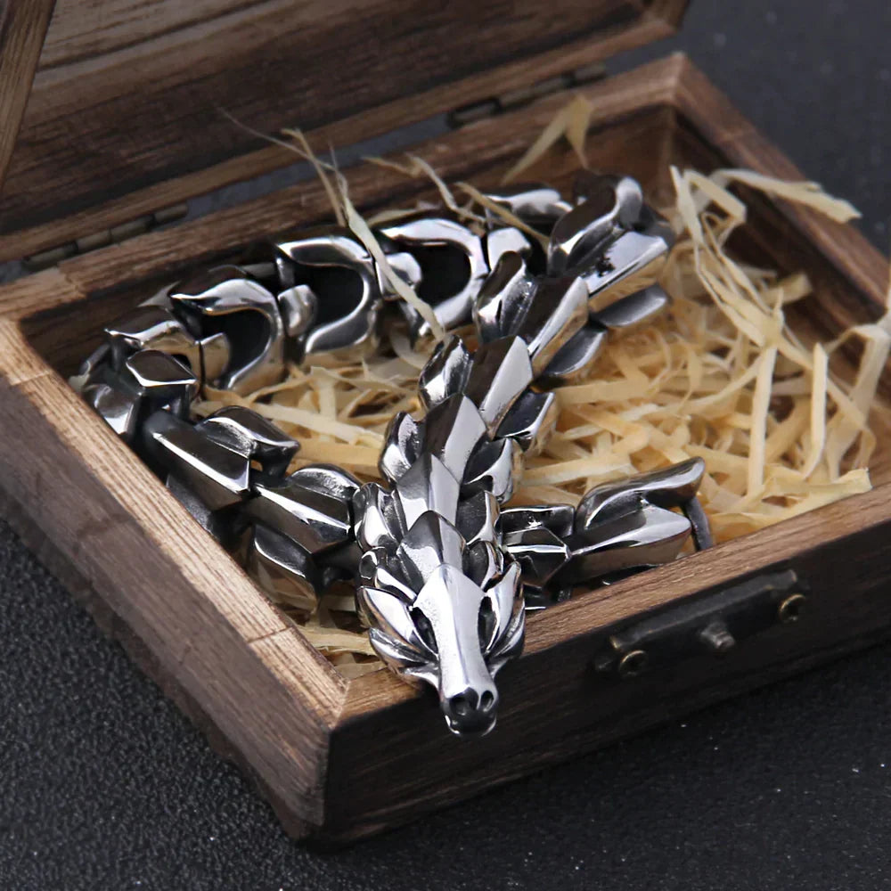 Bracelet viking dragon pour homme, en argent, style mythologique nordique et force ancestrale.