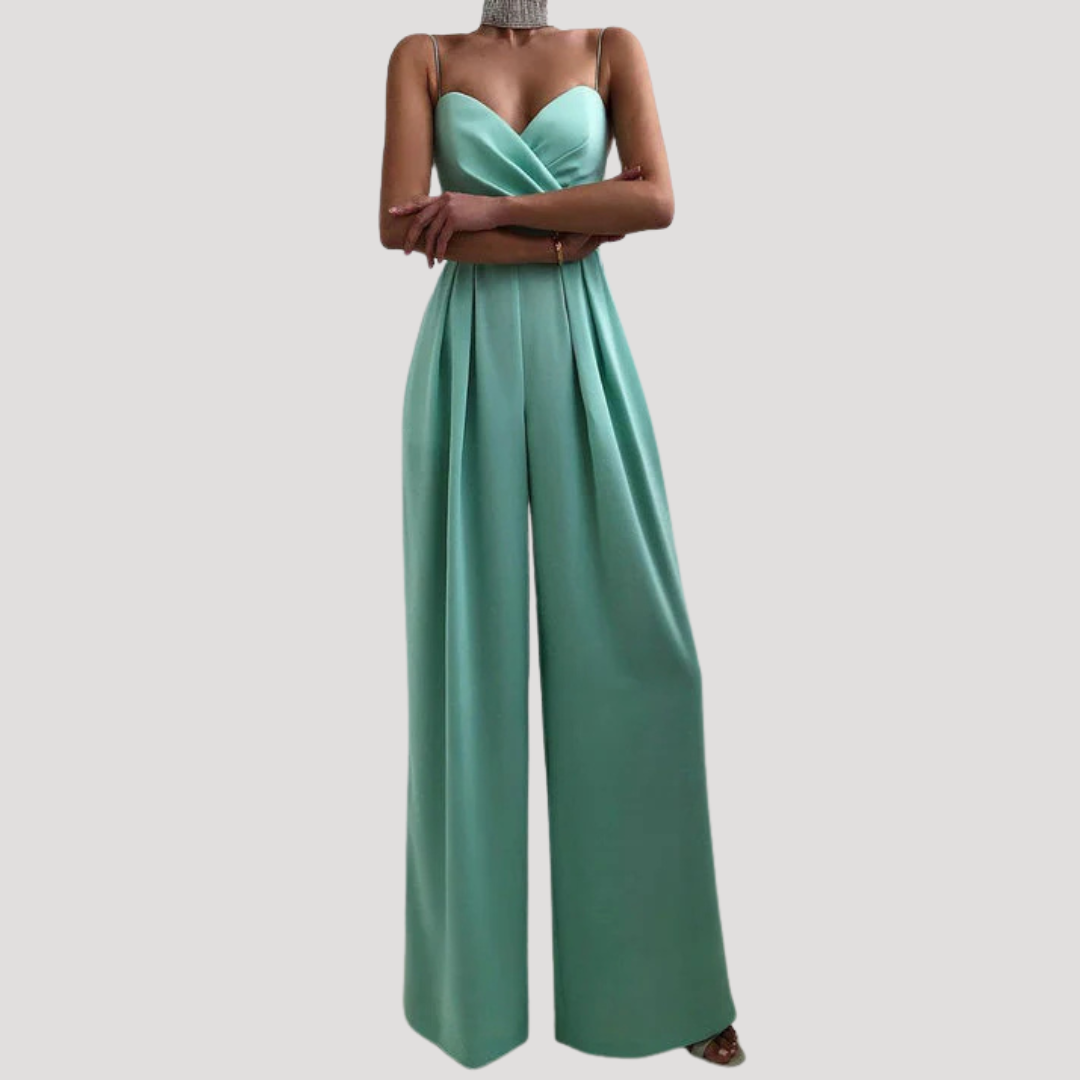 Combinaison fluide chic femme, sans manches, parfaite pour l'été ou une soirée élégante.