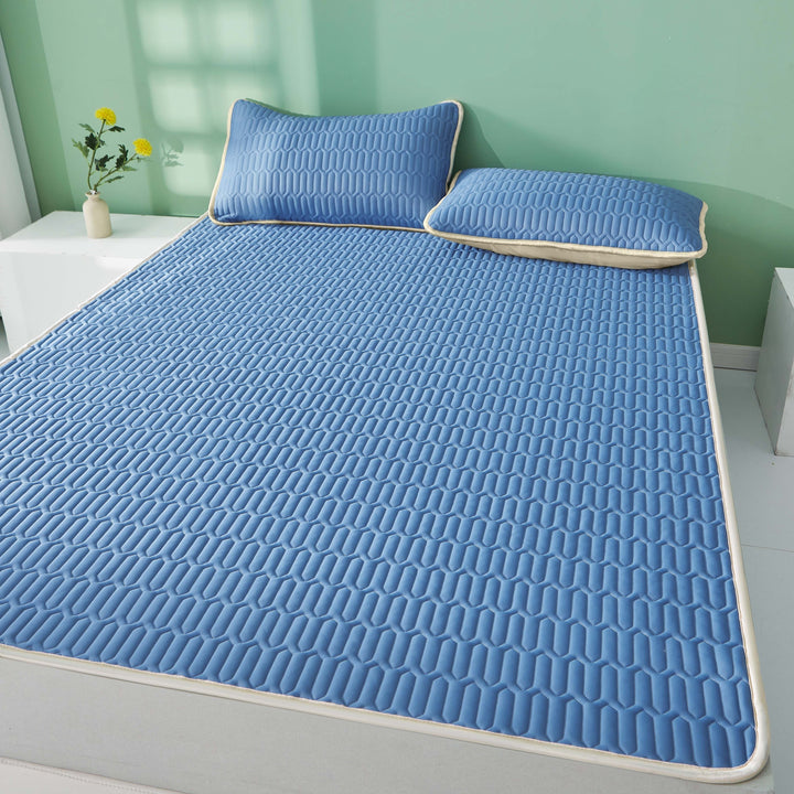 Couette anti-transpiration en latex naturel, assure un confort sommeil optimal.