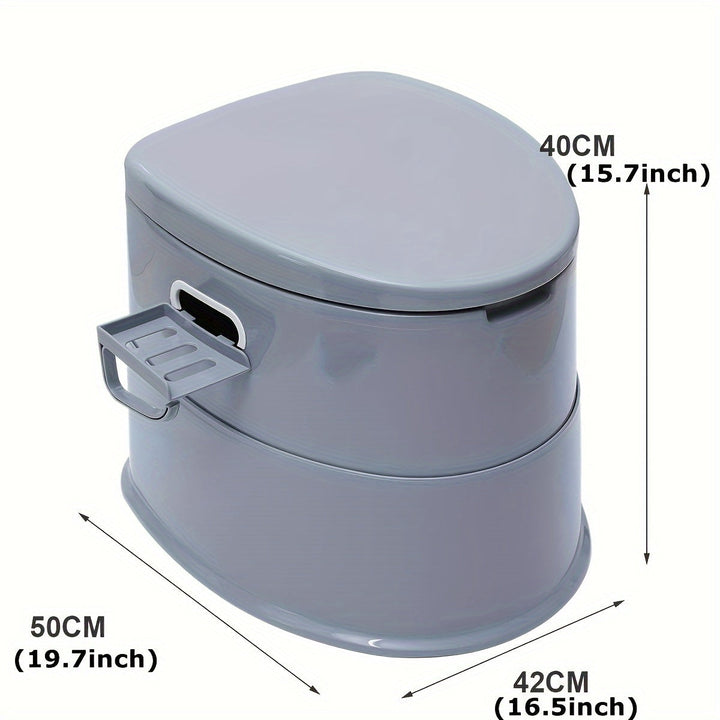 Toilette portable grise en PVC, robuste et facile à transporter pour camping, caravane et situations.