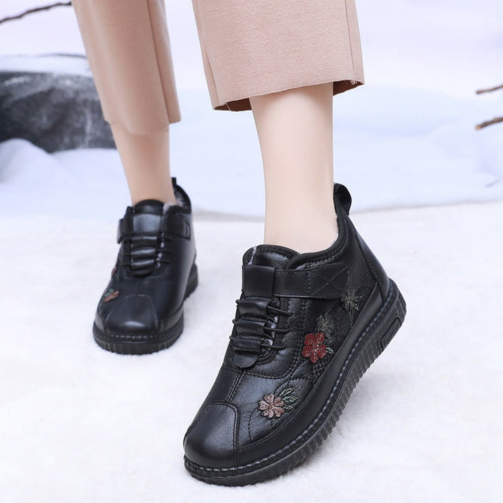 Chaussures confortables pour femmes, idéales en hiver, avec broderie et soutien orthopédique pour usage quotidien.