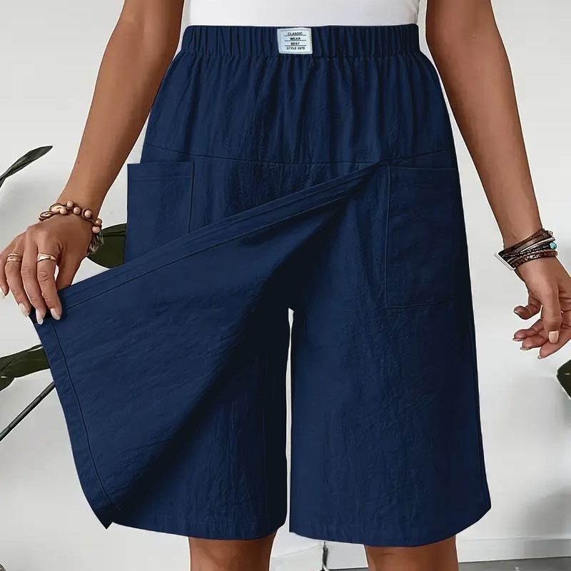Jupe short confortable pour femme, coupe asymétrique, idéal pour un look estival léger.