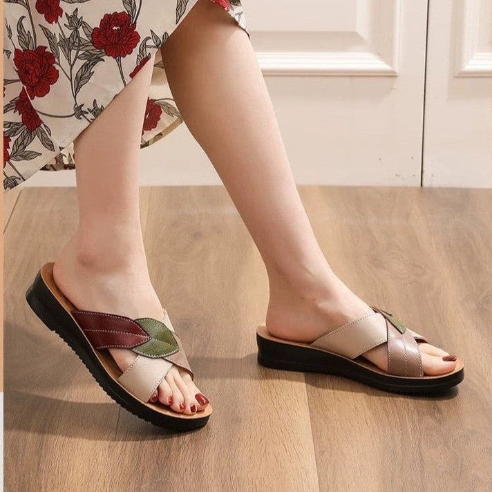 Chaussures sandales légères pour femmes, avec semelles amorties pour un confort optimal tout l'été.