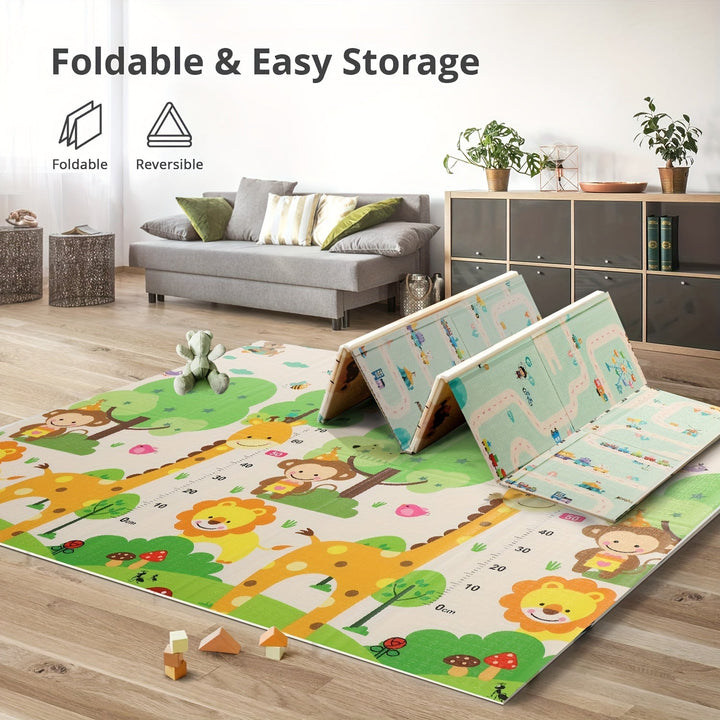 Bébé sur tapis de jeu éducatif, découvre animaux sauvages et flore. Parfait pour stimulation et croissance en toute sécurité.