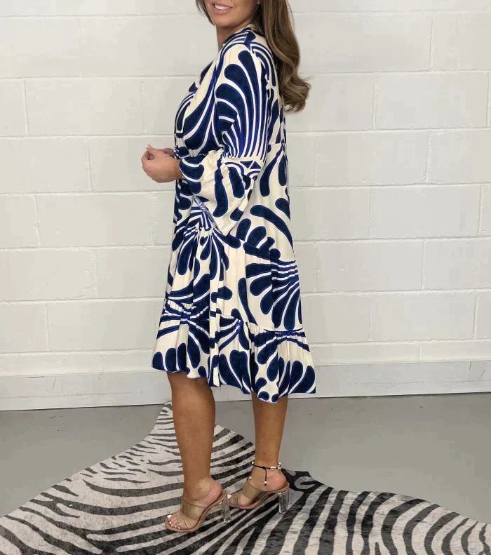 Robe mini fluide imprimée pour femme, idéale printemps-été, confort absolu et look élégant.