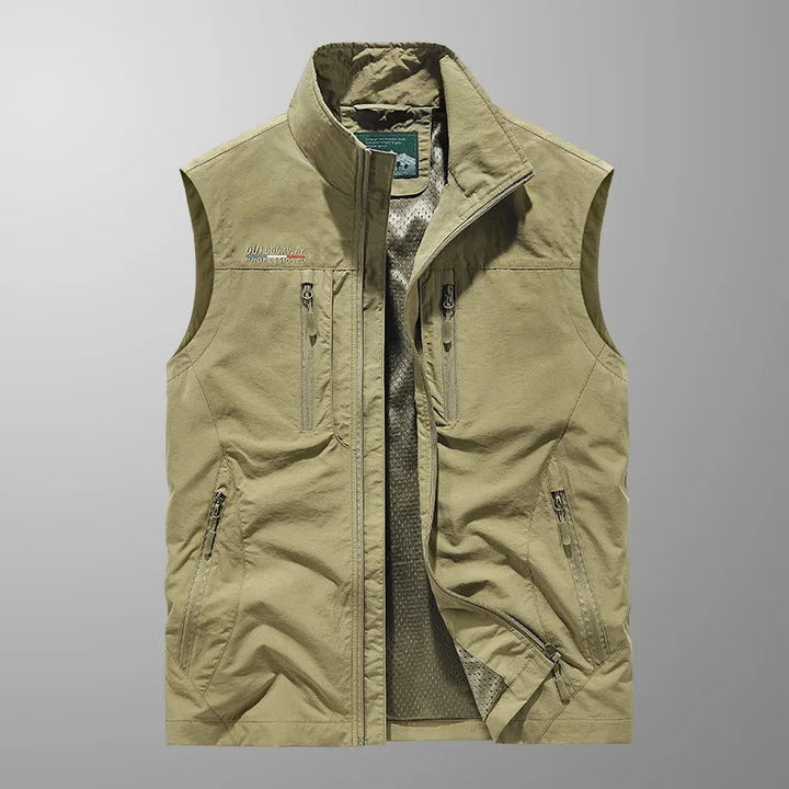 Gilet homme respirant et multi-poches, idéal pour le travail, la randonnée ou l'aventure en plein air.