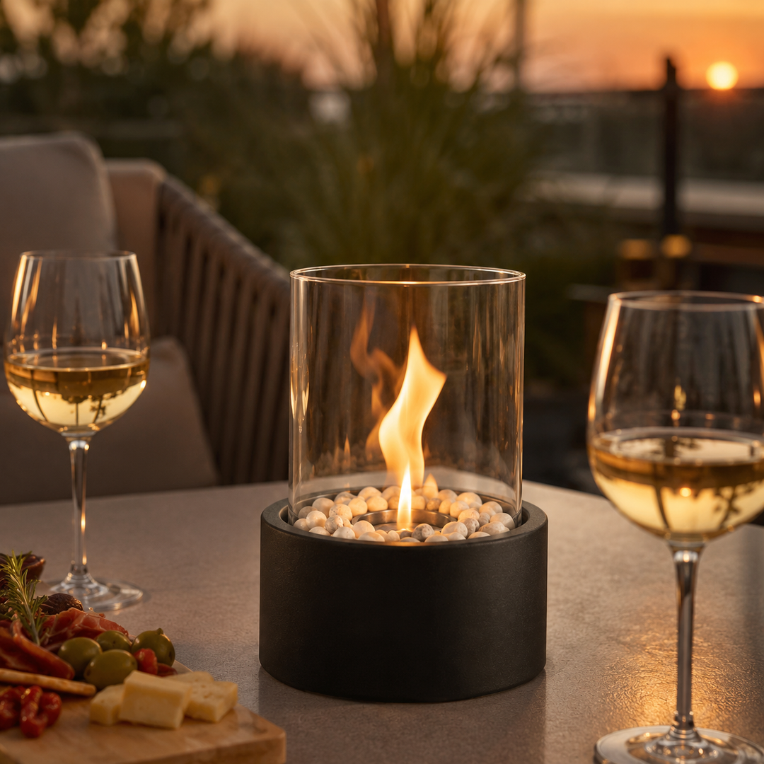 Petit brasero de table portable pour une chaleur d'appoint. Idéal pour intérieur et extérieur, design moderne.