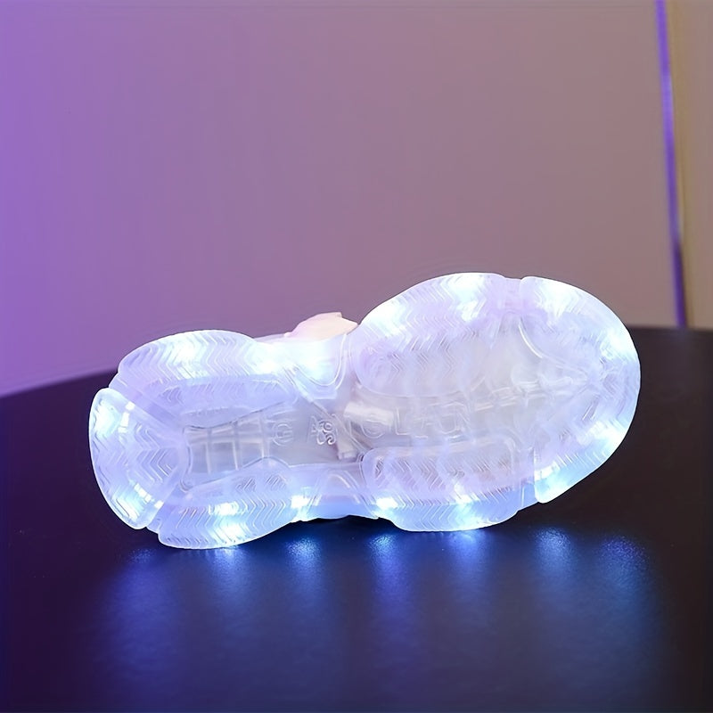 Baskets LED enfant originales, confortables et faciles à recharger.