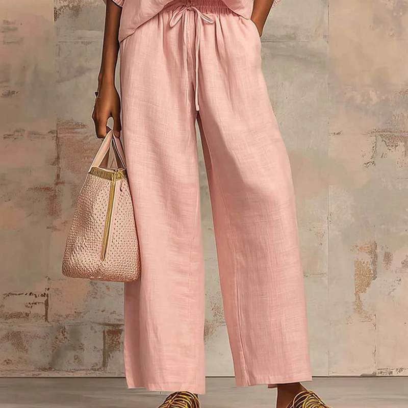 Blouse zippée fluide femme élégante: Top décontracté chic pour l'ensemble deux pièces à porter au printemps.
