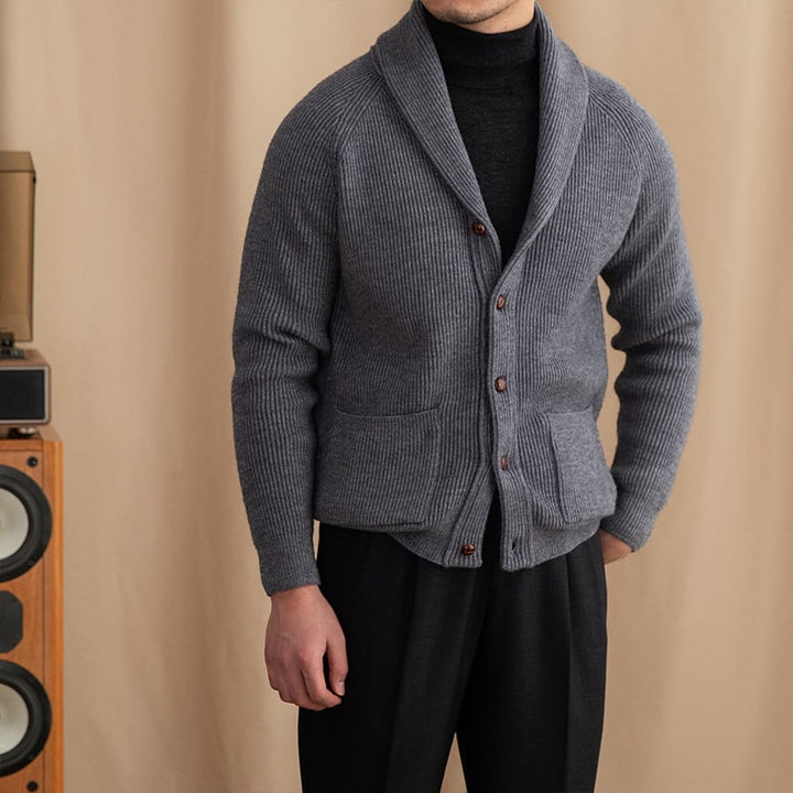 Gilet homme style classique et confortable. Tricot de qualité, veste décontractée pour la mode masculine.