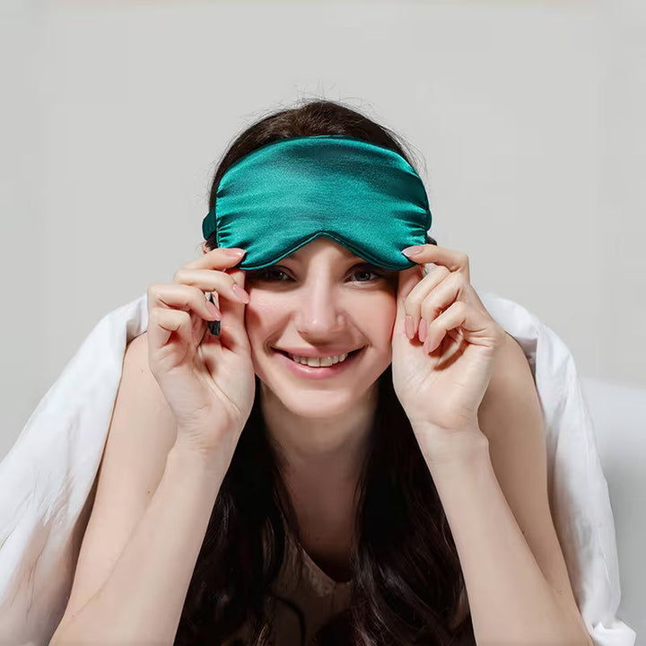 Idée cadeau unisexe: masque sommeil en soie pour le bien-être nocturne et la sérénité.