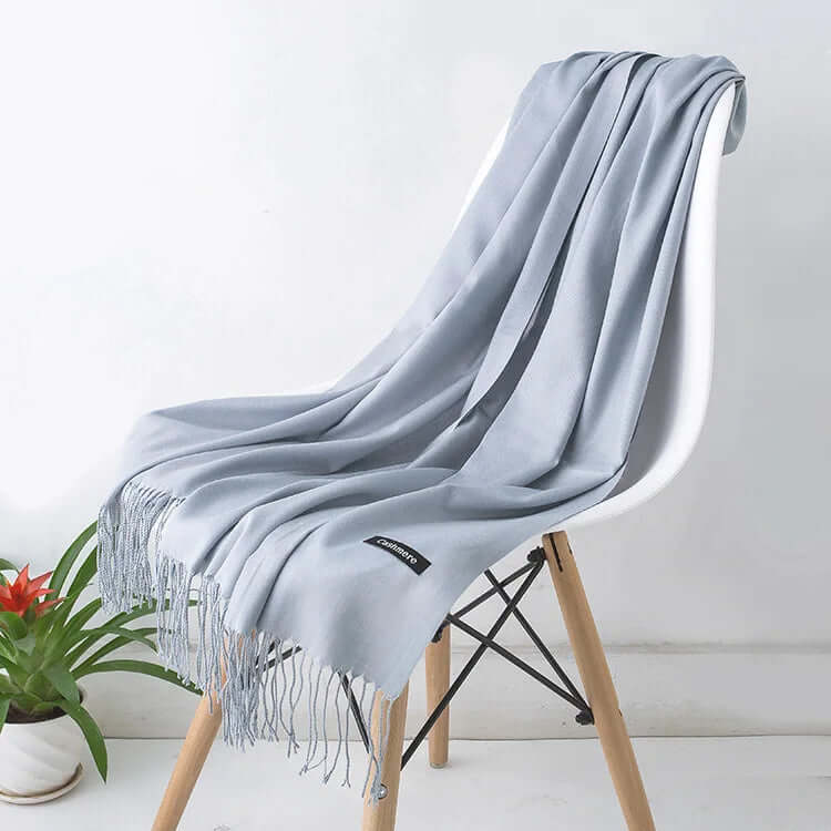 Écharpe femme douce, chaleur légère et style élégant pour toute occasion spéciale.