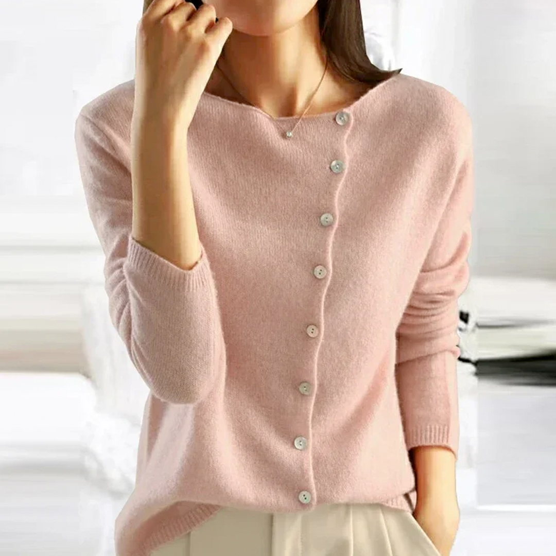 Gilet cardigan chic femme, idéal pour un look décontracté ou raffiné au bureau, mode hiver confortable.