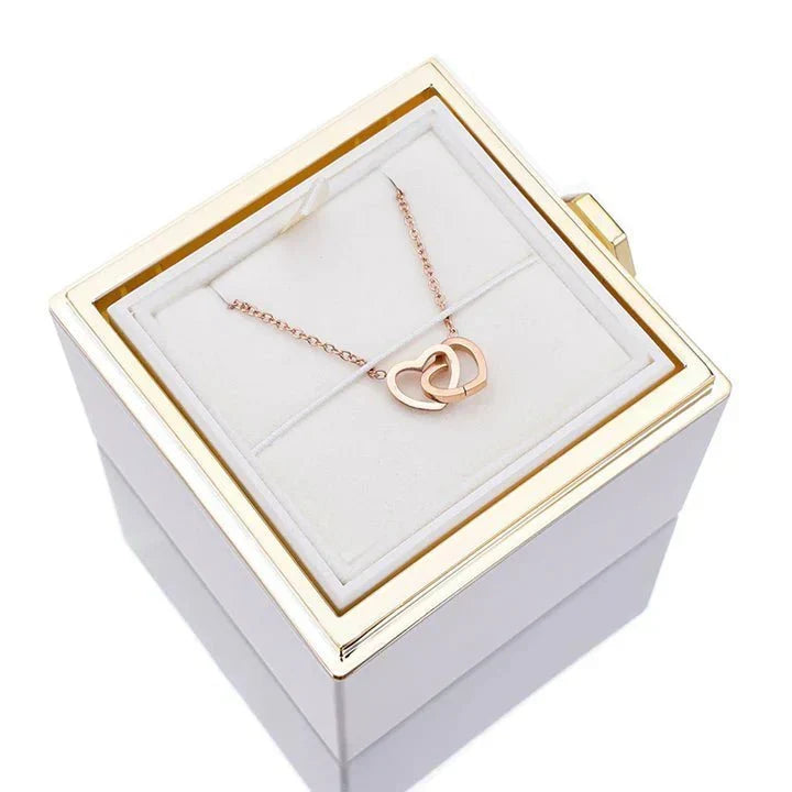 Rose rouge éternelle et collier pour femme, le cadeau romantique par excellence.