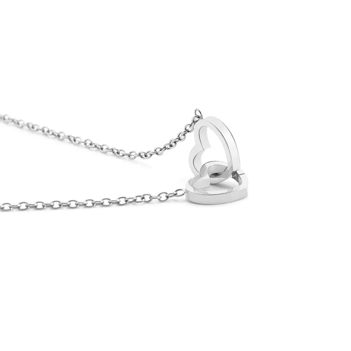 Cadeau de luxe: rose stabilisée et collier pour femme, pour un moment inoubliable.