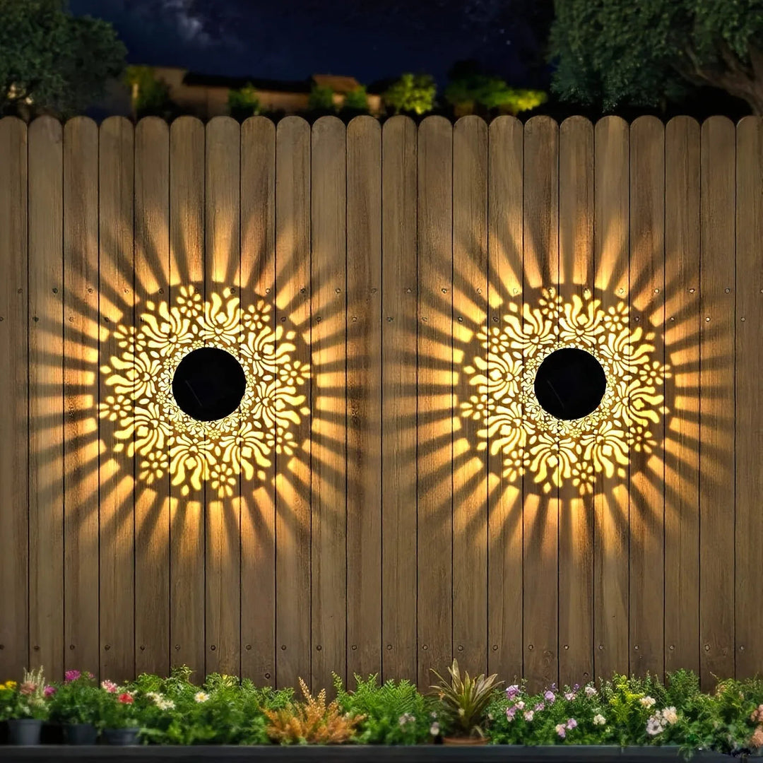 Applique murale solaire LED pour jardin avec lumière d'ombre chaude, idéale pour l'extérieur.