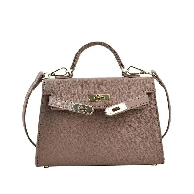 Sac à main bandoulière femme, design moderne et épuré. Un sac élégant et polyvalent pour toutes les occasions.