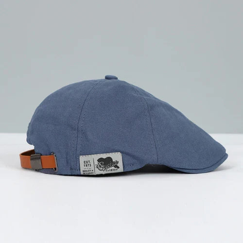 Casquette béret homme chic, ajustable. Complète parfaitement un ensemble mode masculine élégant.