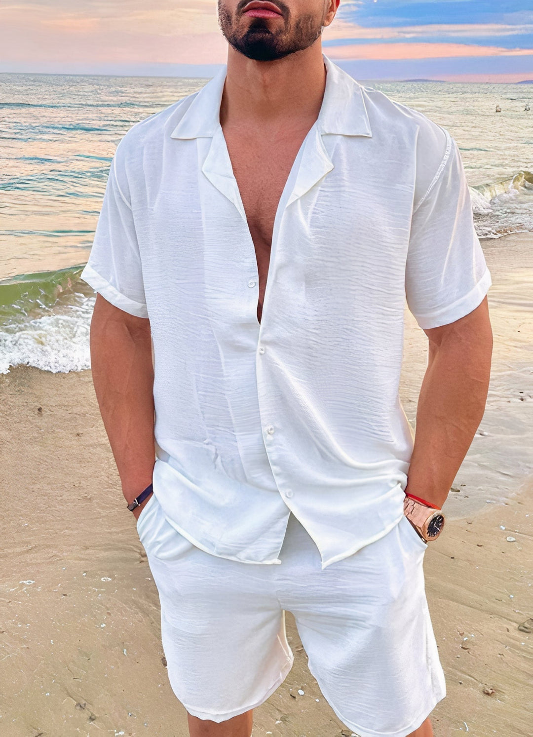 Ensemble élégant d'été pour homme, costume léger et confortable, idéal pour la plage ou les vacances casual chic.