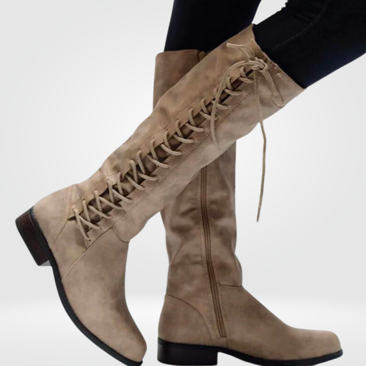 Chaussures femme montantes beiges à lacets. Semelle antidérapante, idéales pour l'automne et l'hiver.